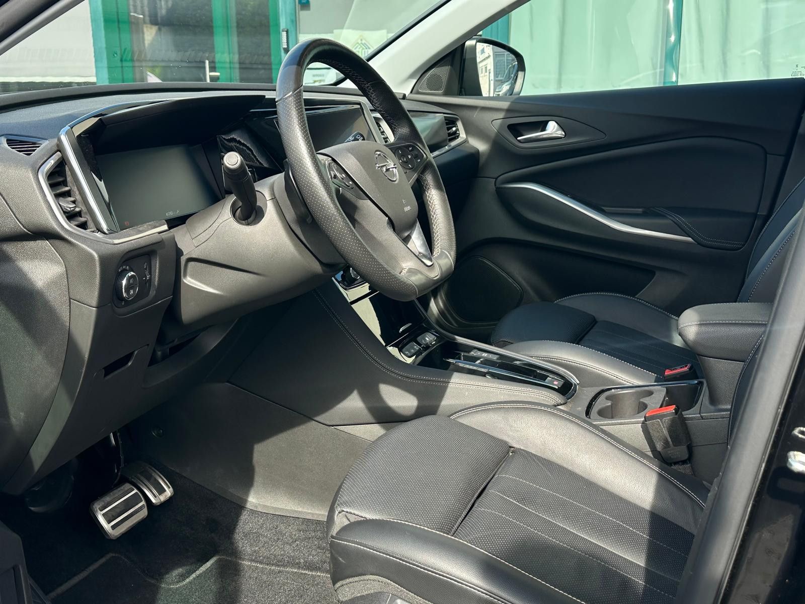 Fahrzeugabbildung Opel Grandland GSe PHEV 1.6 AWD+LED+360+SHZ+ACC+NAVI+