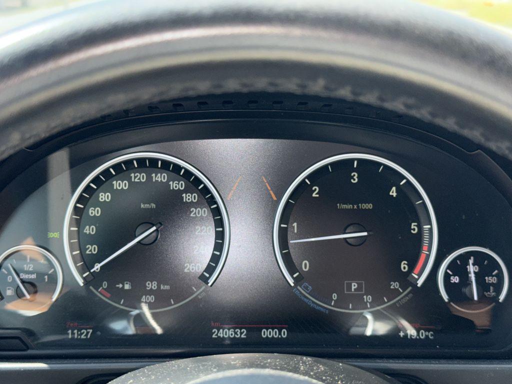BMW 530d xDrive Touring Luxury Line Pano,HUD,TÜV neu