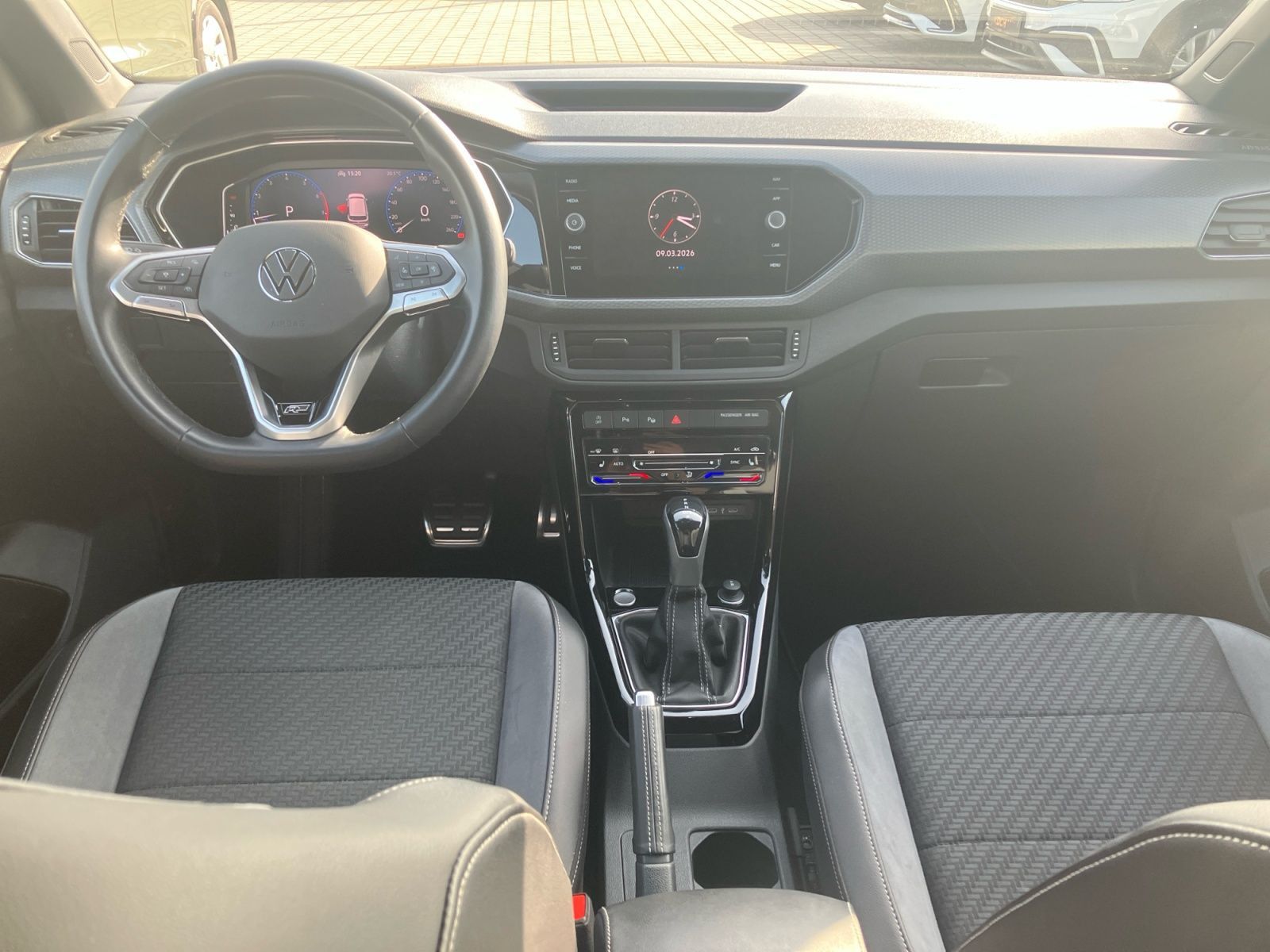 Volkswagen T-Cross - Bild 8