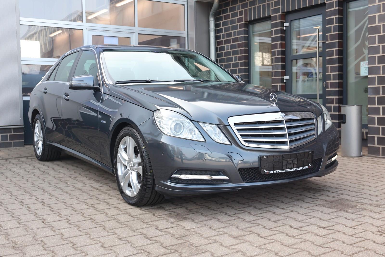 Mercedes-Benz E 220 E Limousine Automatik/Leder/AHK/Navi