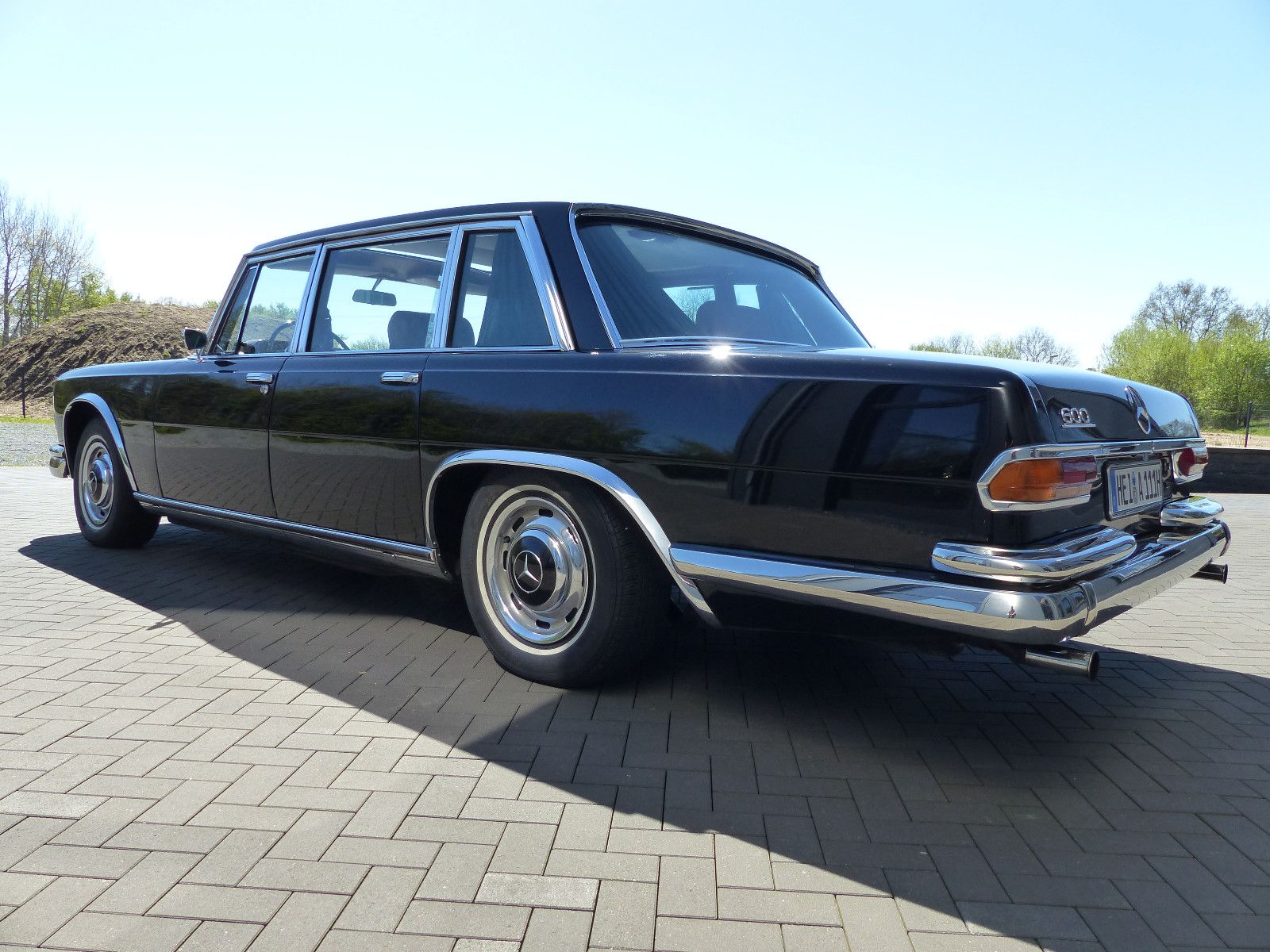 Fahrzeugabbildung Mercedes-Benz 600