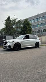 BMW X5 xDrive30d - - BMW X5 in Karlsruhe