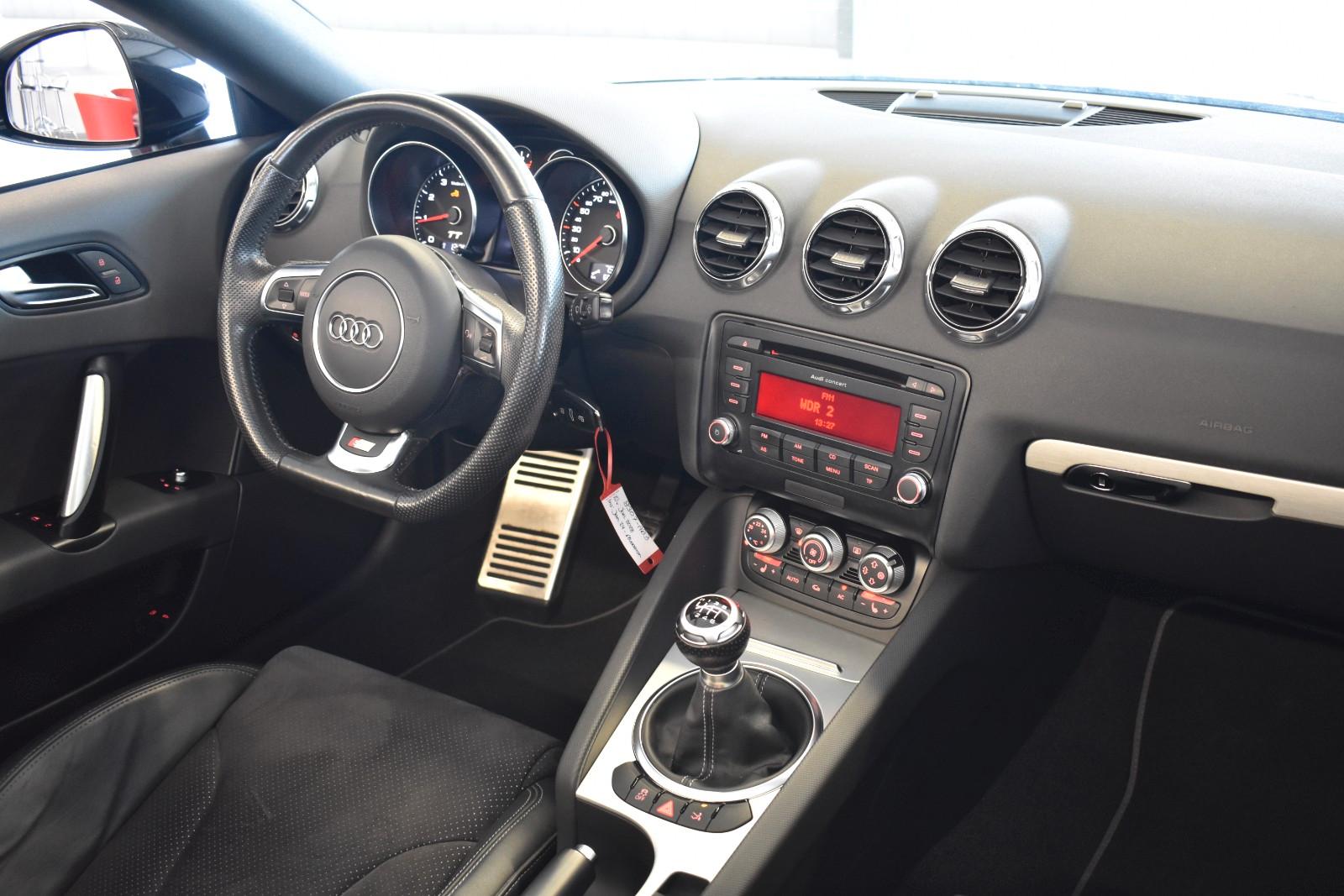 Audi TT 1.8 TFSI Cabrio/S-LINE +/ALCANTARA/SHZ/XENON/