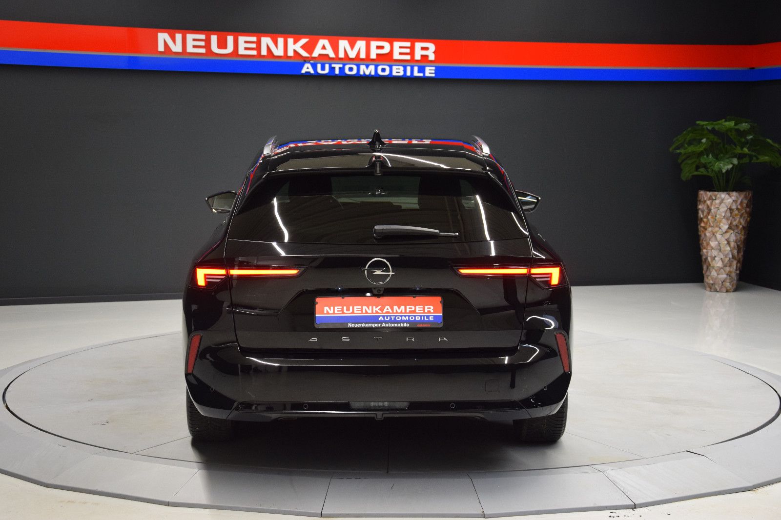 Fahrzeugabbildung Opel Astra L Sports Tourer Elegance Kamera NAV Ambien