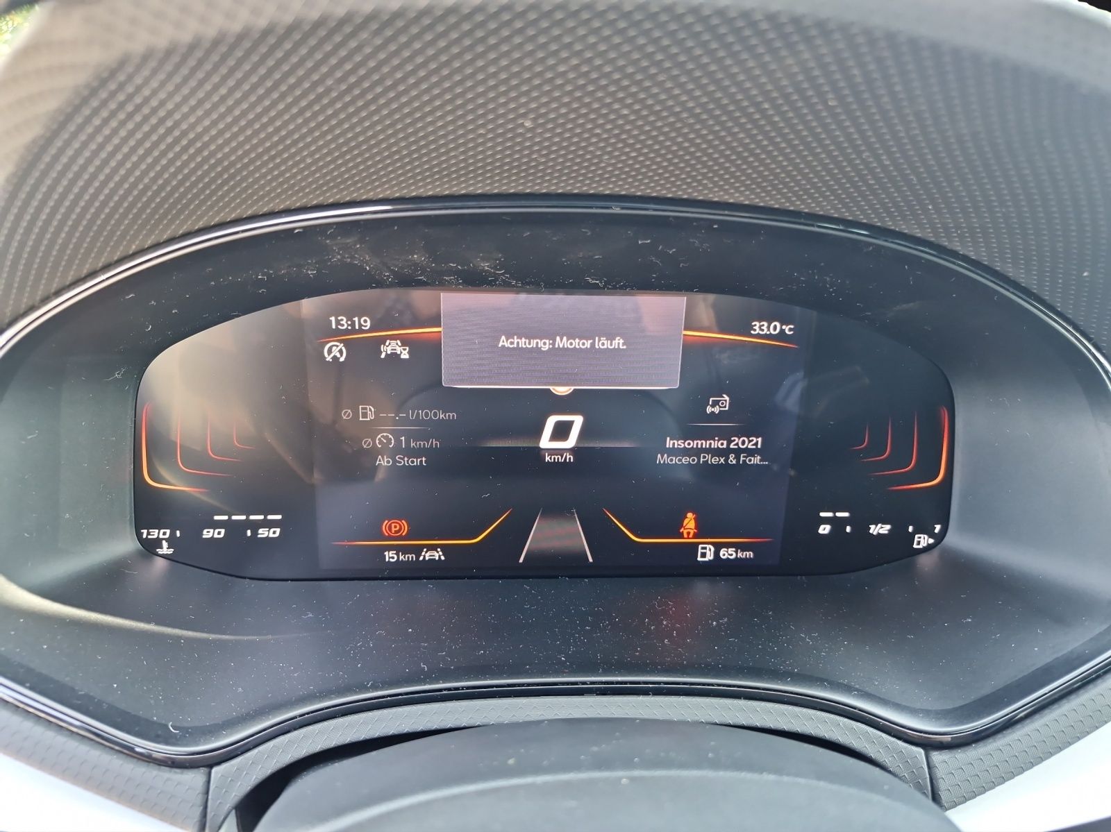 Fahrzeugabbildung SEAT Arona Road Edition 1.0 TSI AHZ LED RFK SH Keyles