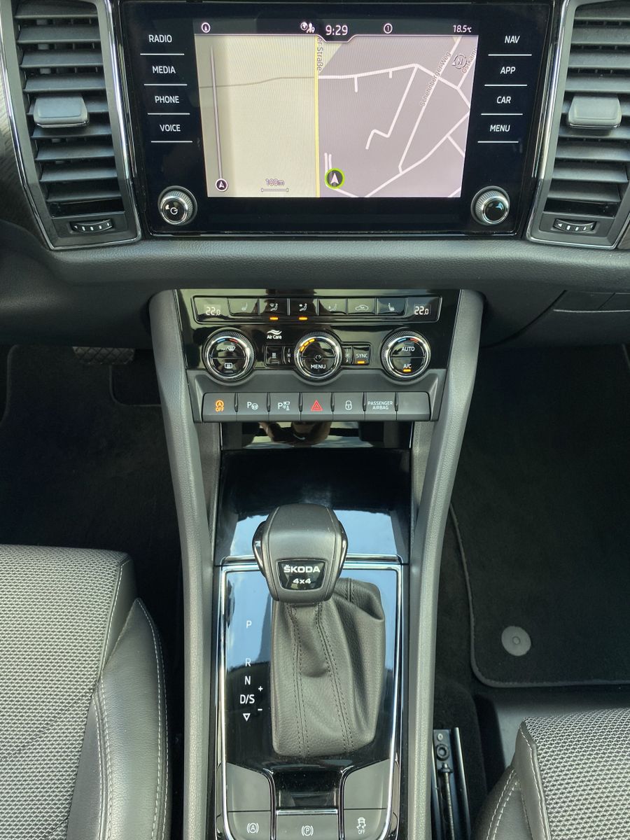 Fahrzeugabbildung SKODA Kodiaq 2.0 TDI 4x4 DSG Style NAV+LED+AHK+360°+VC