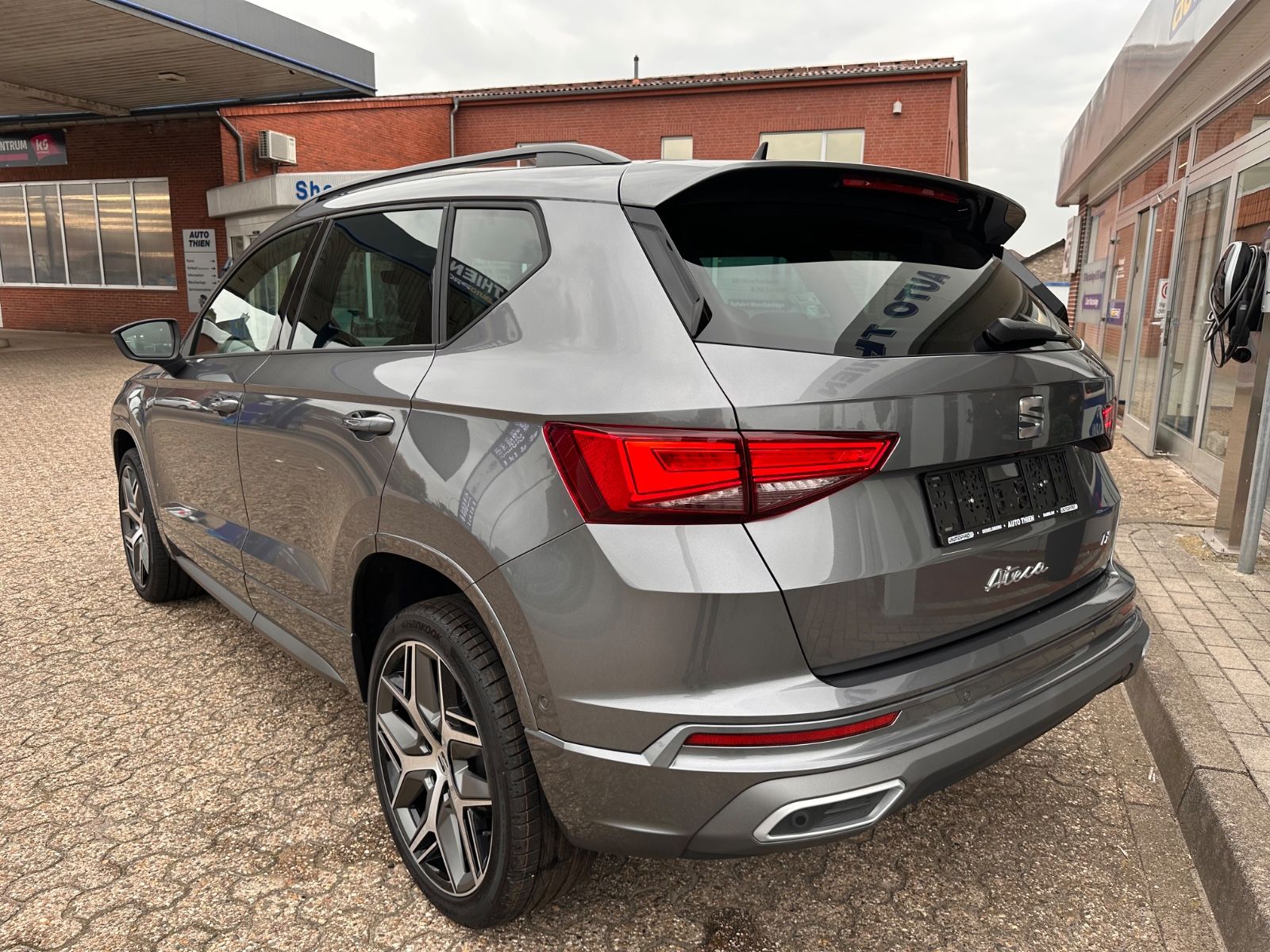 Fahrzeugabbildung SEAT Ateca FR 1.5 TSI DSG AHK/ACC/NAVI/LED/eHeck/SHZ