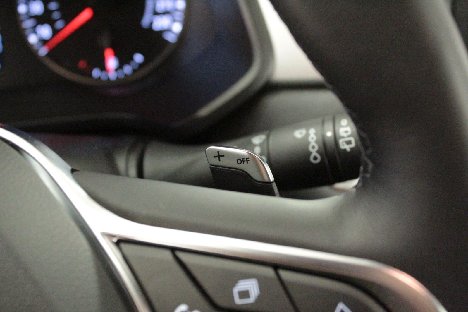 Fahrzeugabbildung Renault Captur Mild Hybrid 140  EDC Evolution*Easy Link*