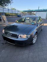 Audi A4, Gepflegt, rostfrei, 125.000 km zu... - Audi: R12
