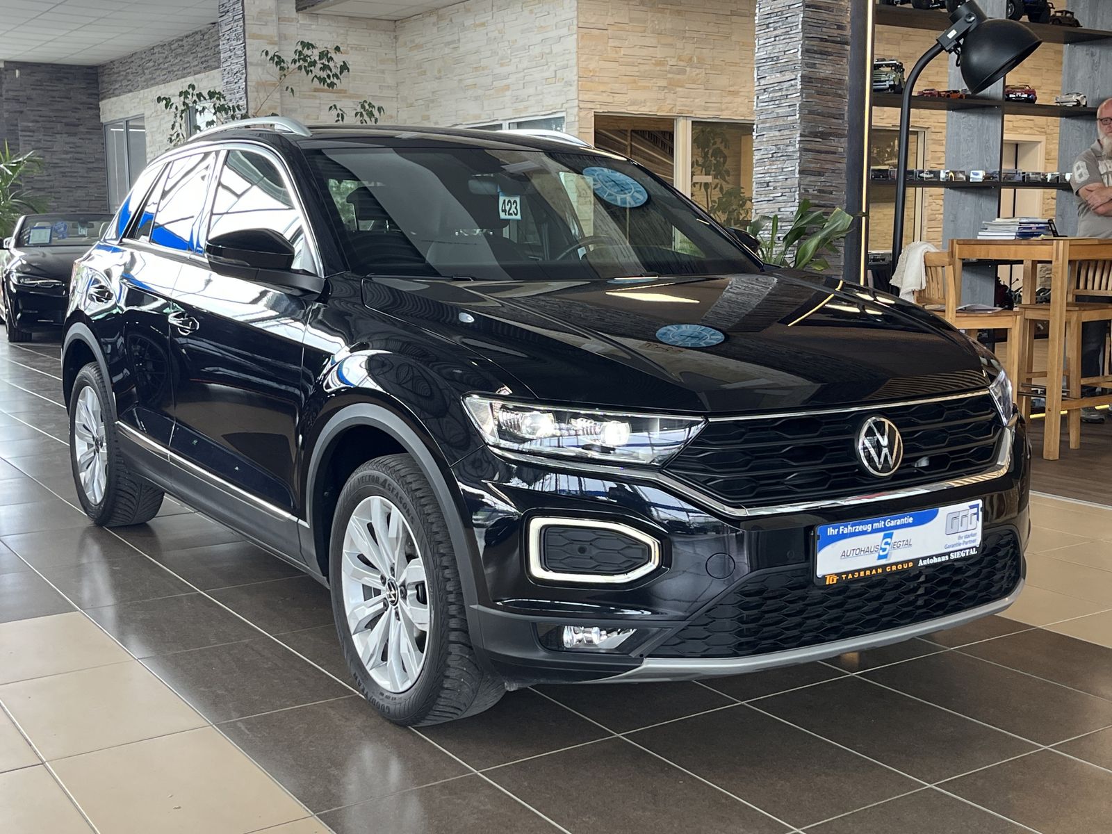 Volkswagen T-Roc Sport Teil-Leder RCam Navi ACC AHK LED SHZ
