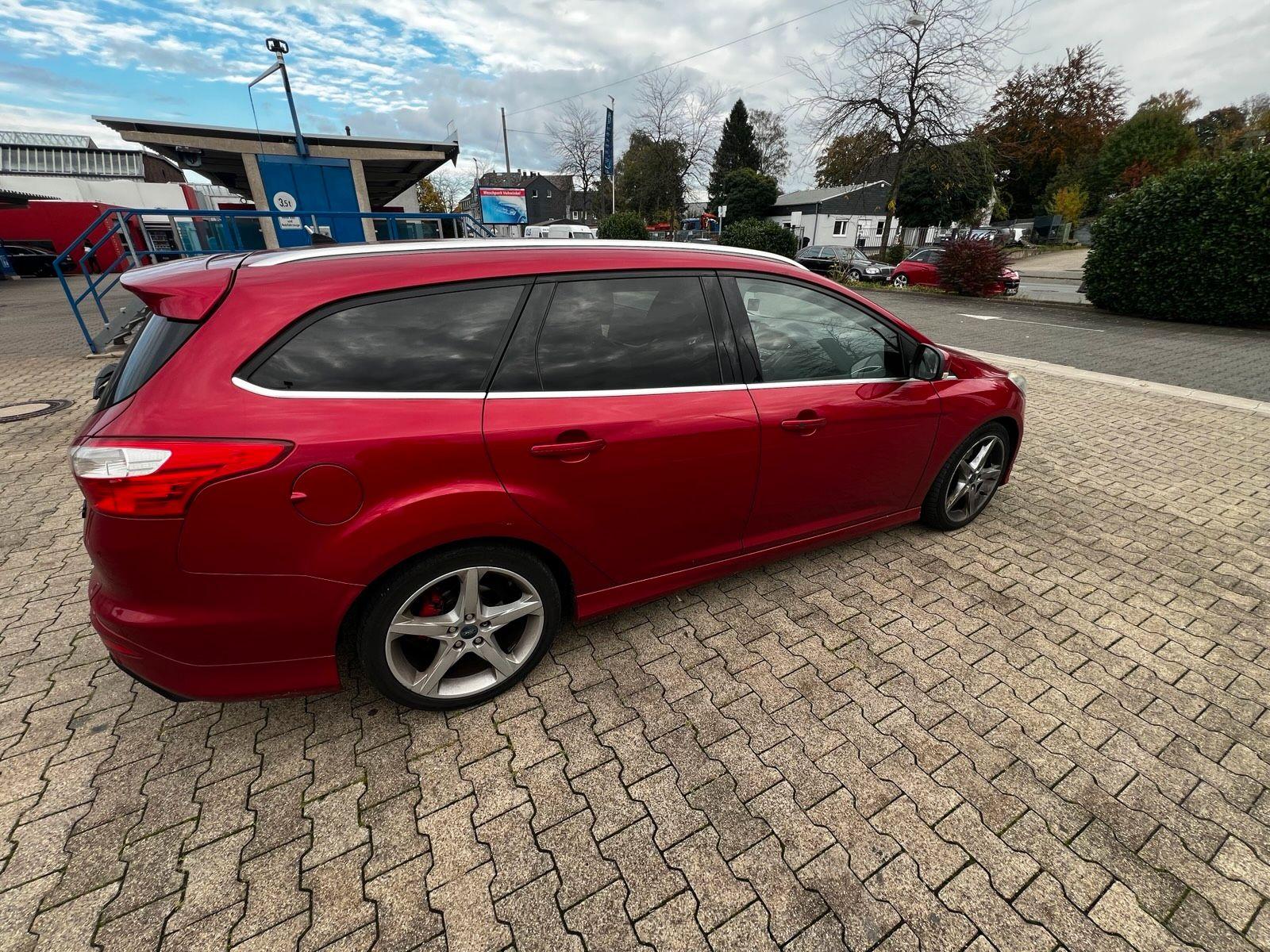 Ford Focus 2012 — двигун 182 HP (134kW)