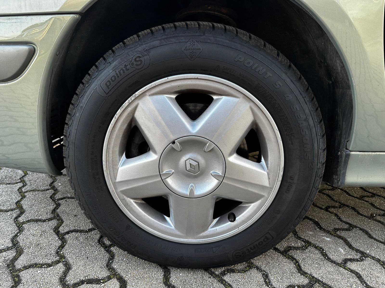 Fahrzeugabbildung Renault Scenic