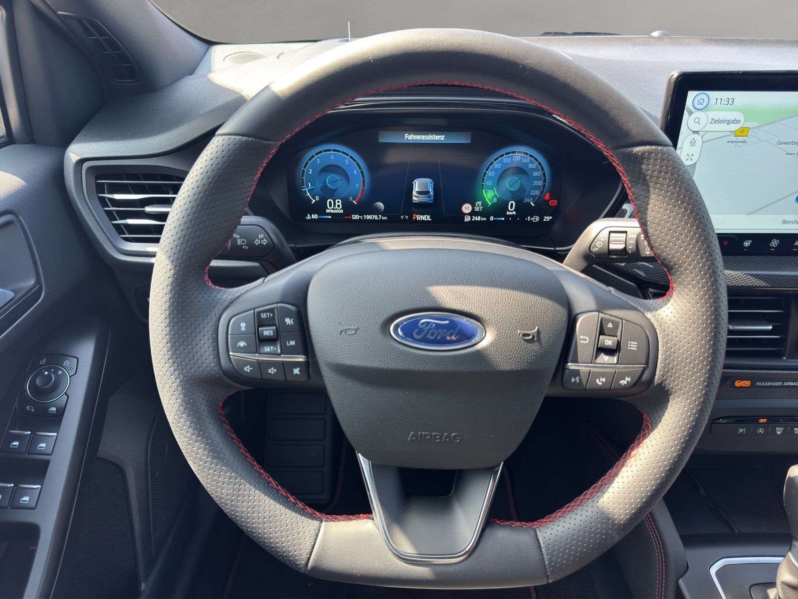 Fahrzeugabbildung Ford Focus 1.0 ST-Line X Aut./AHK/ACC/KAMERA/NAVI/SHZ