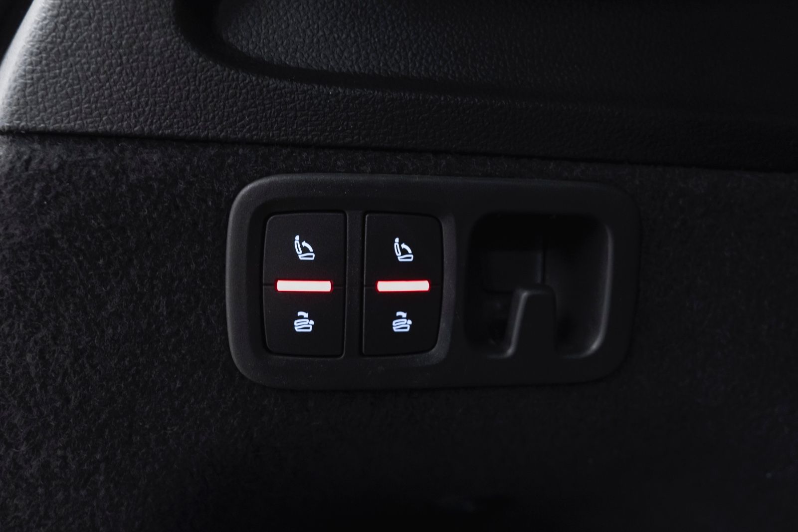 Fahrzeugabbildung Audi Q7 3.0 TFSI Quattro LED PANO NAV 7 SITZER BOSE