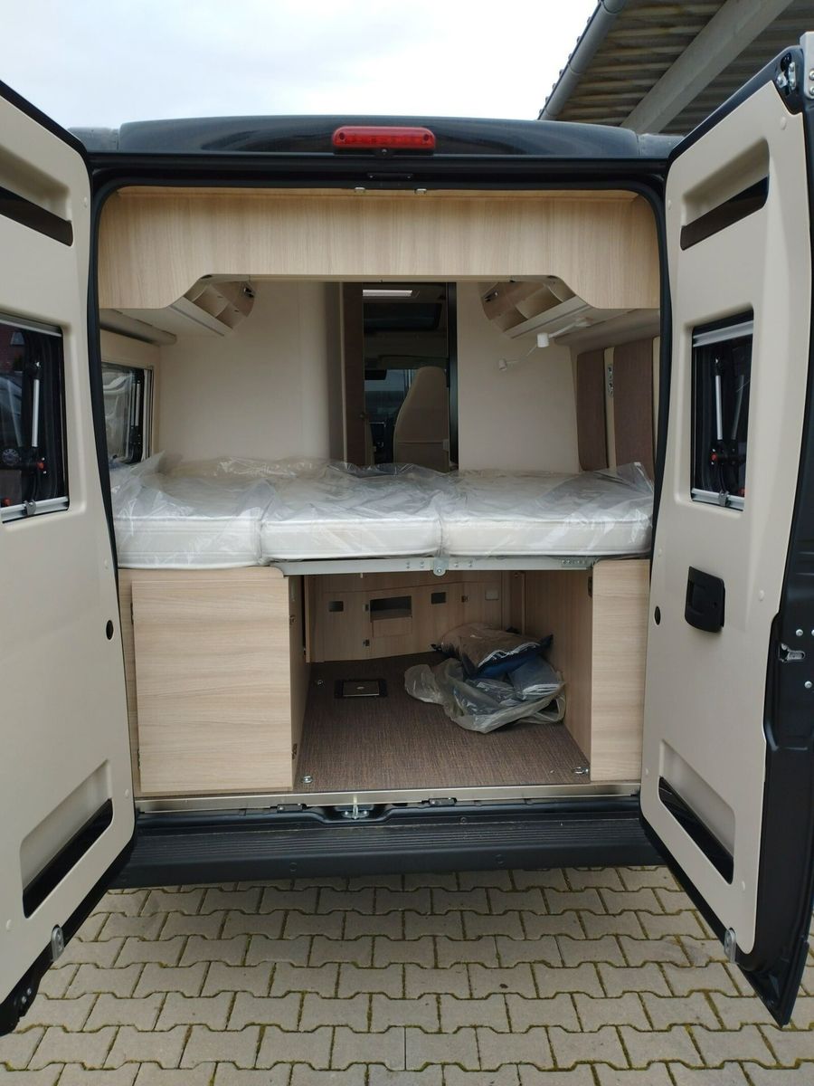 Fahrzeugabbildung Eura Mobil Van V 595 HB RFK, Klimaauto, Fahrassistenzpaket