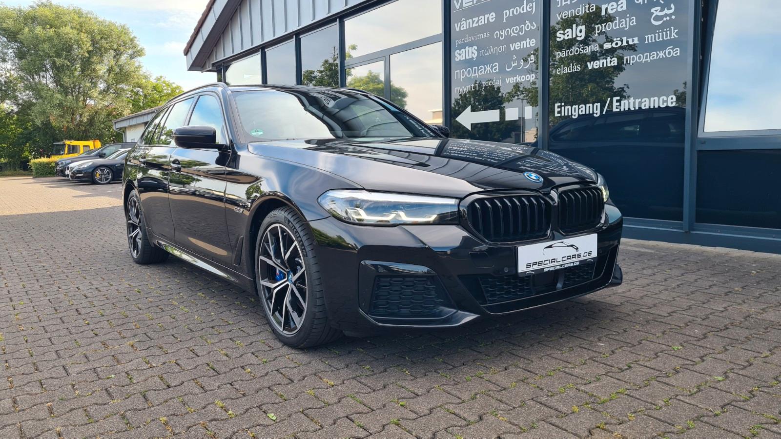 BMW 530e T M Sport - ACC - PANO - HARMAN - SHADOW