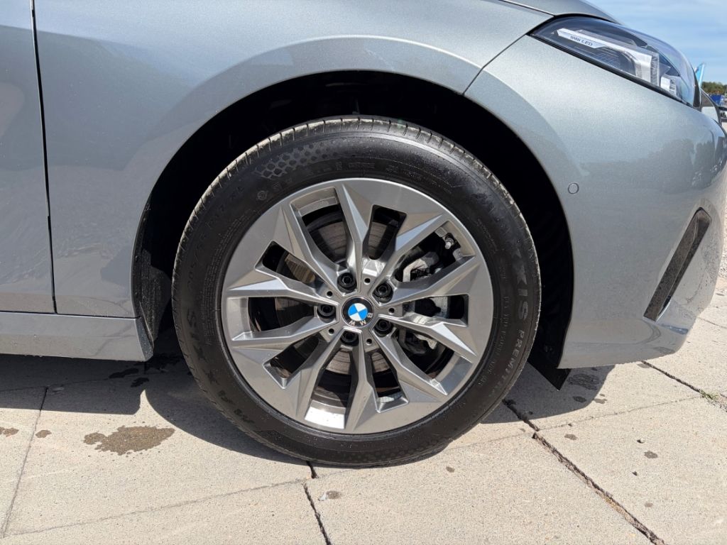 BMW 120 ParkAssis DrivAssis adapt.LED LenkHZG Alarm foto 3