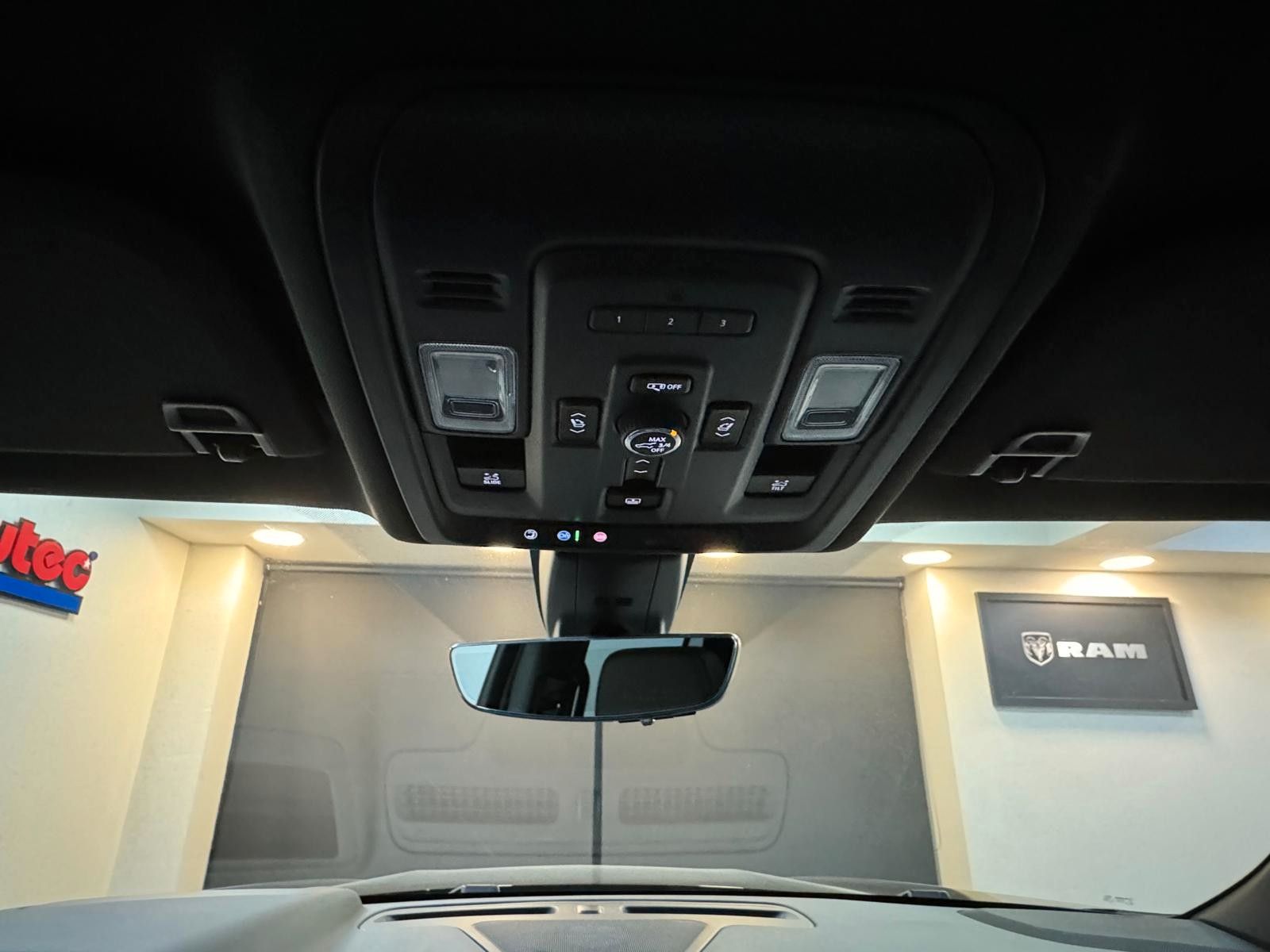 Fahrzeugabbildung Chevrolet TAHOE 6.2 ECOTEC HIGH COUNTRY 4x4-HUD-PANO