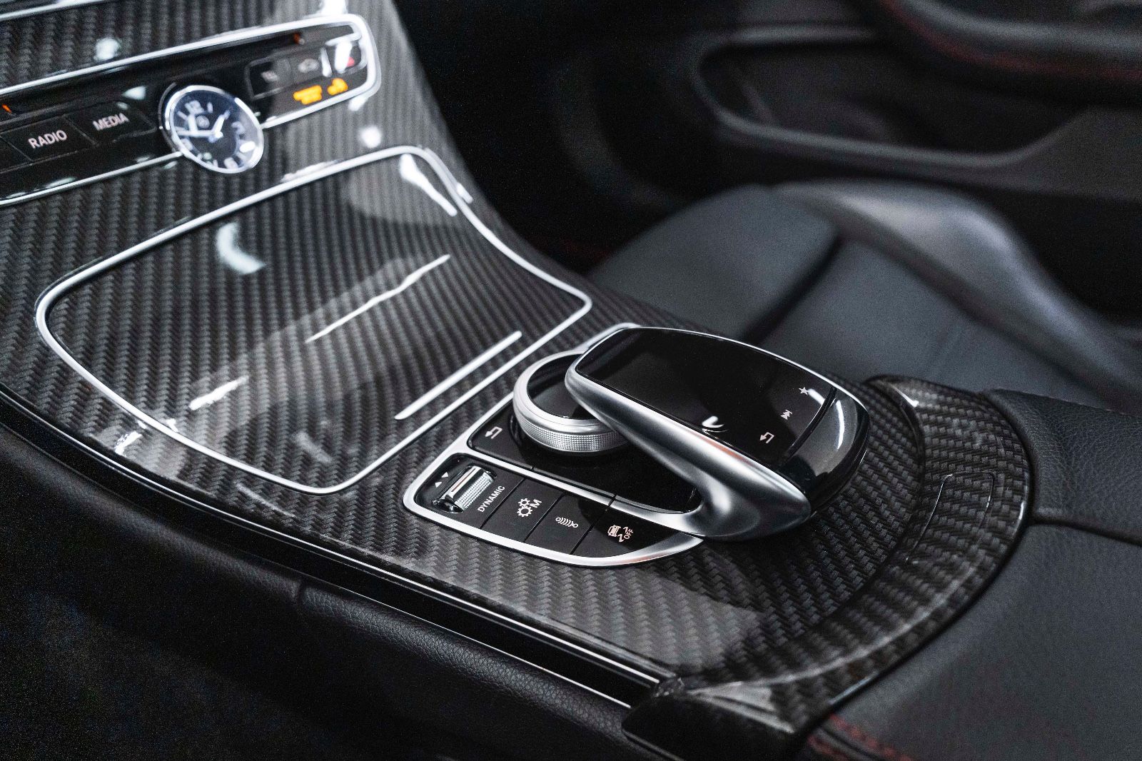 Fahrzeugabbildung Mercedes-Benz C 43 AMG C63 Optik BURMESTER CARBON KAM LED NAV