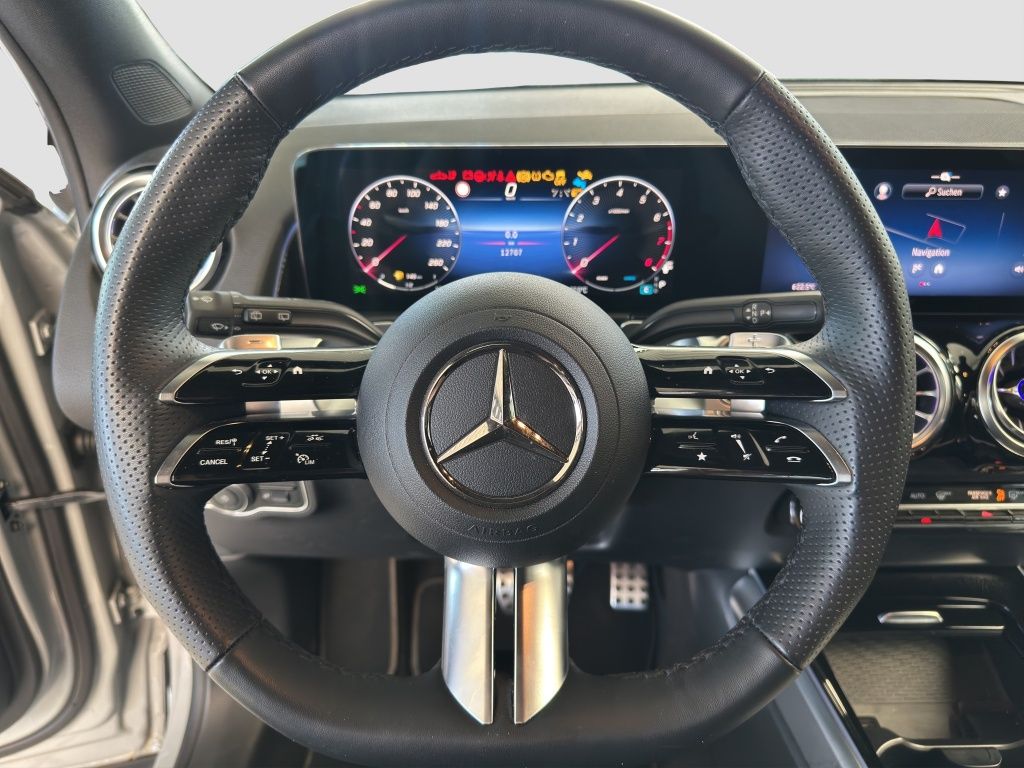 Fahrzeugabbildung Mercedes-Benz GLB 200 AMG*NIGHT*AHZV*TWA*LED*K-GO*DAB*LENKRHZG