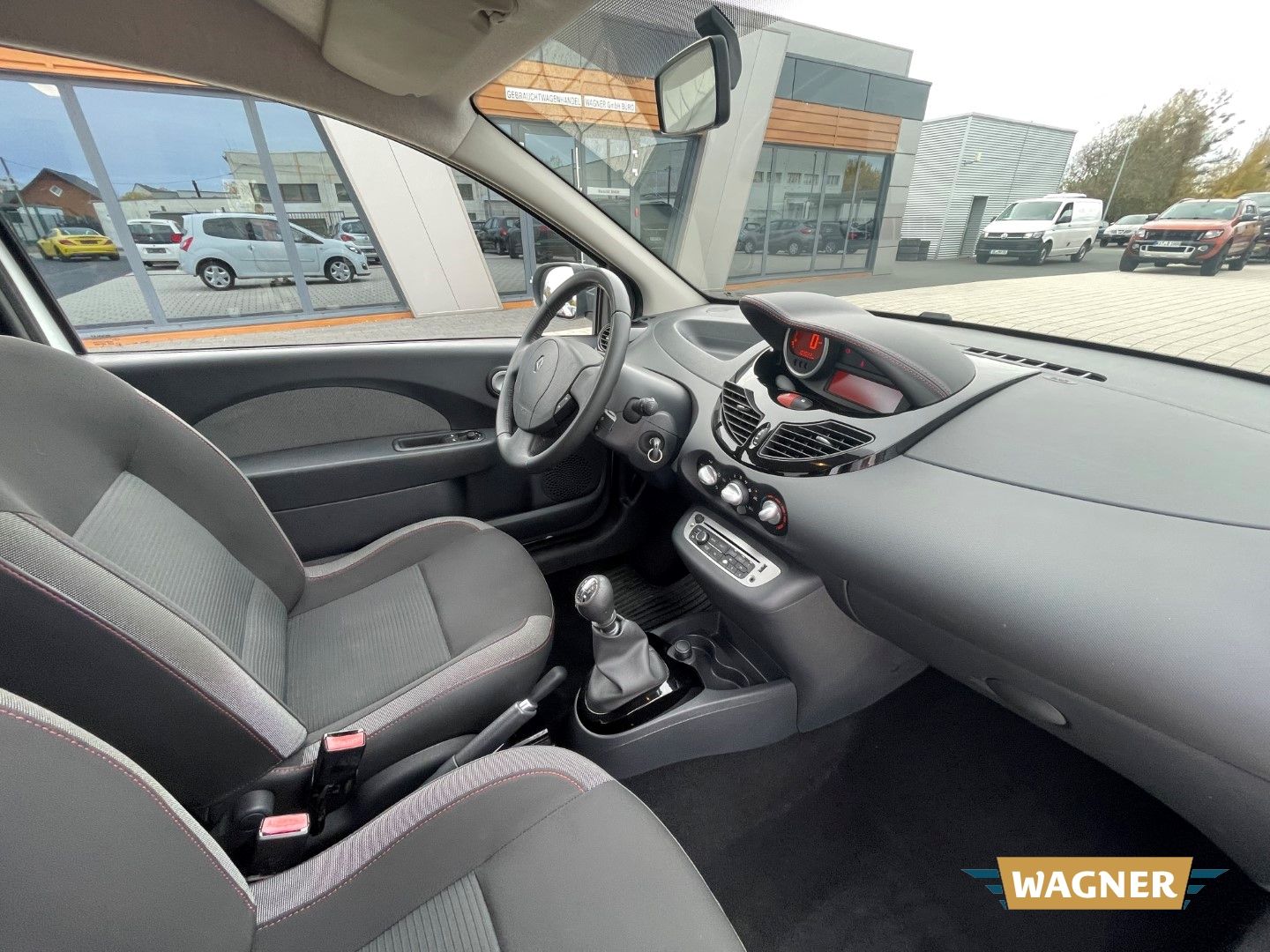 Fahrzeugabbildung Renault Twingo Dynamique Tempomat Klimaanlage