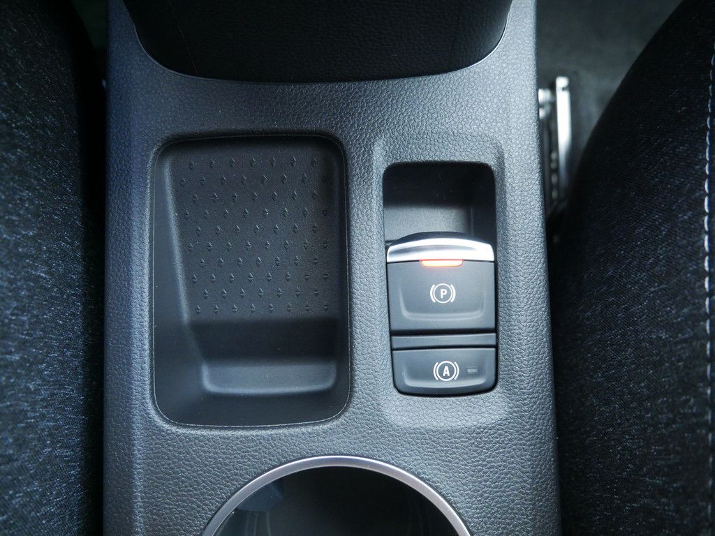 Fahrzeugabbildung Renault Captur Techno TCe 160 SHZ KAMERA NAVI ACC LED