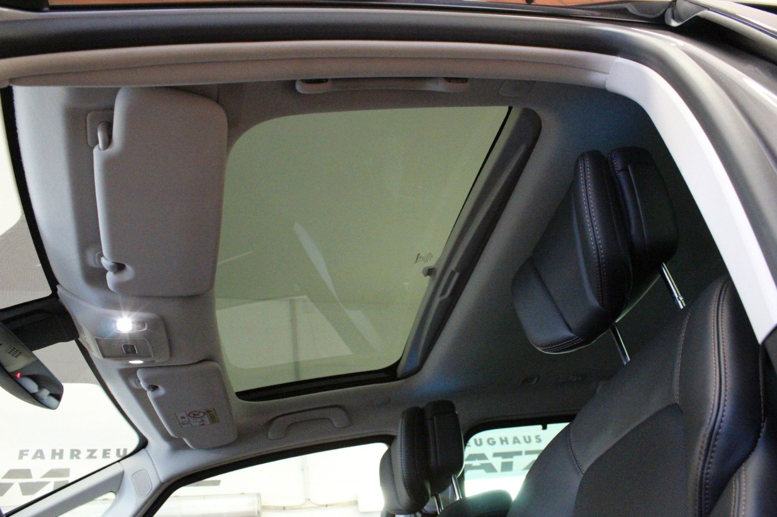 Fahrzeugabbildung Renault Espace Initiale Paris dCi 190 EDC *Volle Ausst.*