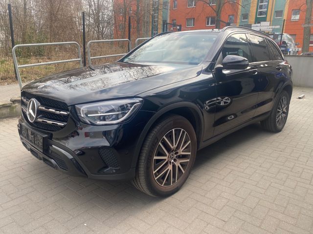 Mercedes-Benz GLC 300 de 4Matic/PANORAMA/Ambient Licht