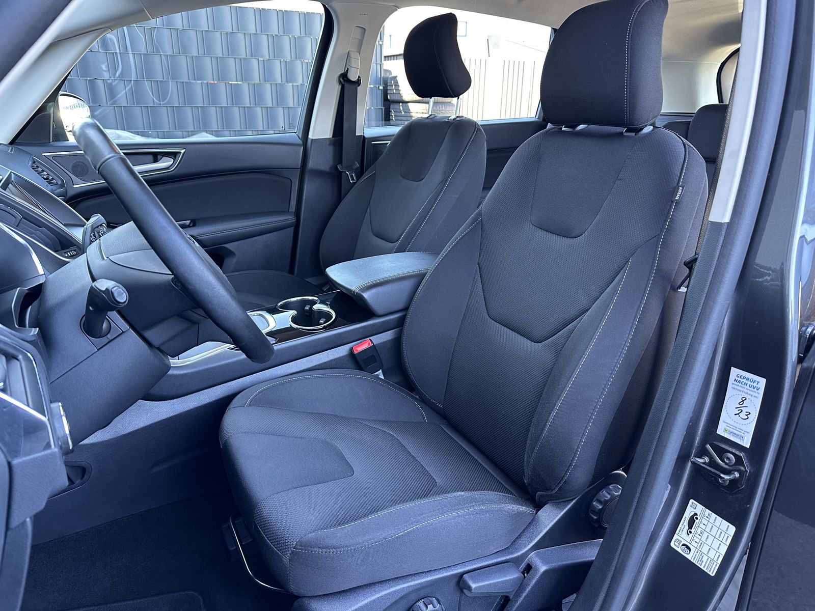 Fahrzeugabbildung Ford S-MAX 2.0 EB Titanium Aut. NAV+LED+KAMERA+17ZOLL