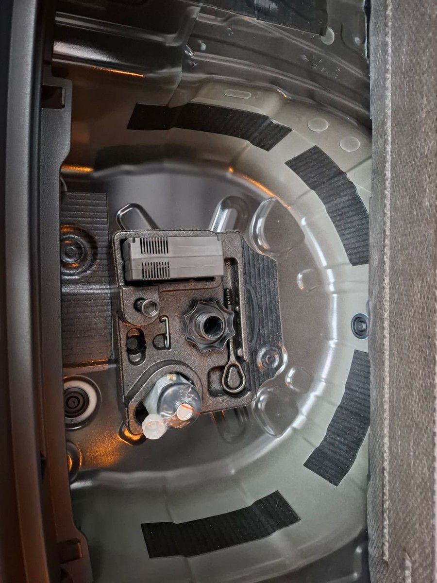 Fahrzeugabbildung Volkswagen Polo Life 1,0 TSI +IQ.Drive + Navi + Licht+Sicht