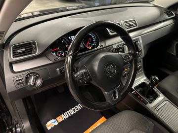 MYAUTOCENTER – Gebraucht- und Jahreswagen mit Werkstattservice in Pfaffenhofen Volkswagen Passat Variant Comfortline BlueMotion *AHK*Klima