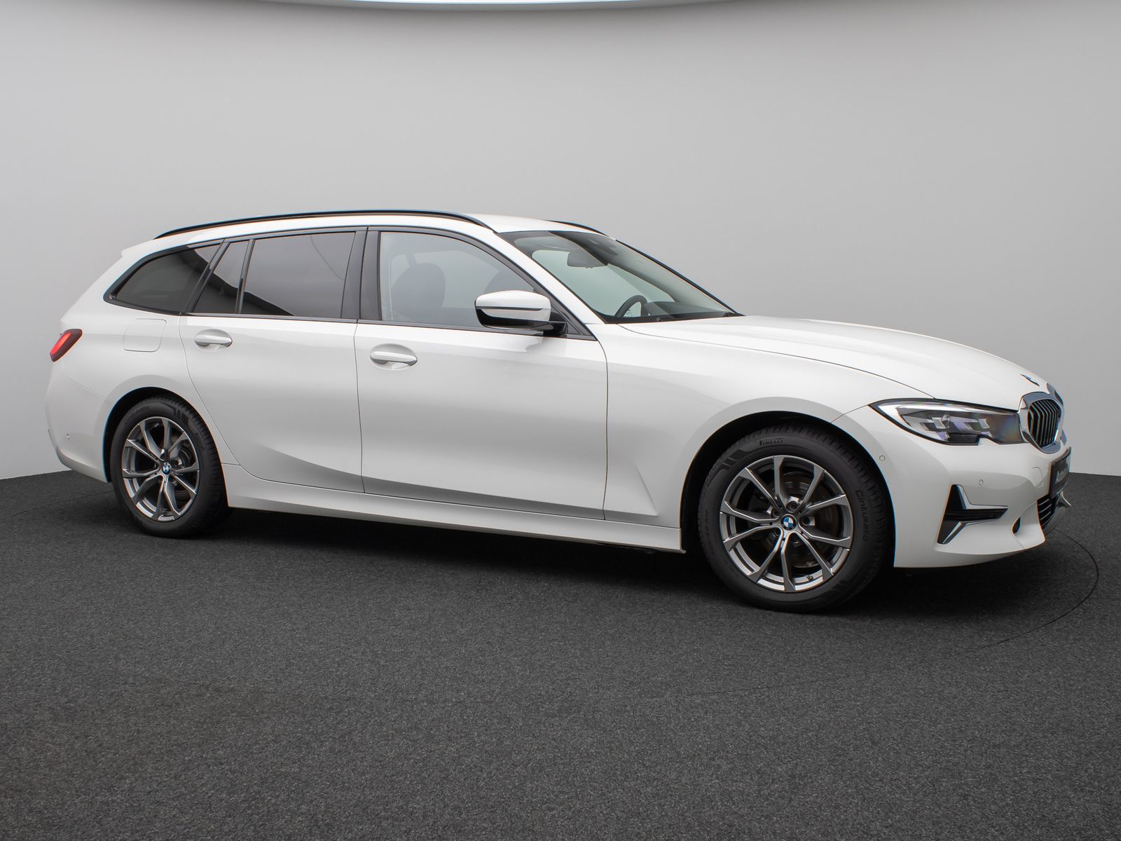 Fahrzeugabbildung BMW 320d  Luxury Line Kamera DAB HiFi Stop&Go Sport