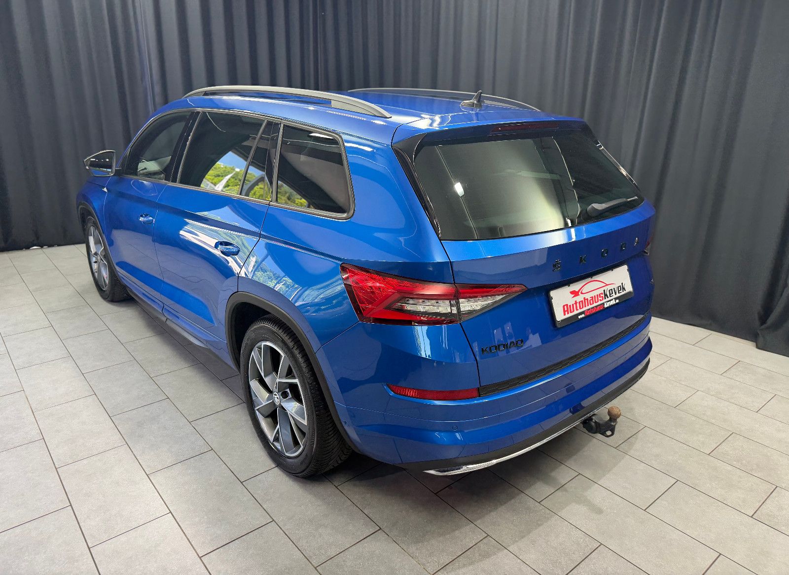Fahrzeugabbildung SKODA Kodiaq Sportline 4x4|CANTON|360°|AHK