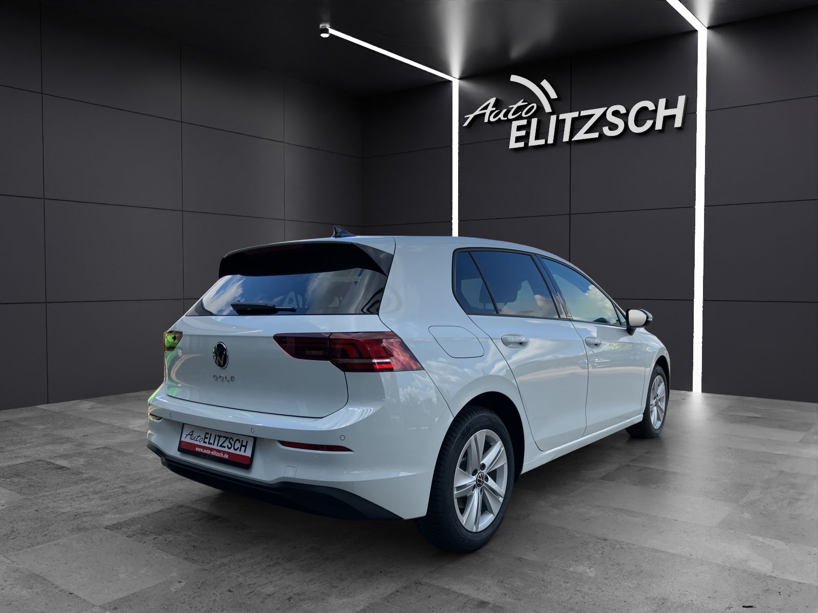 Fahrzeugabbildung Volkswagen Golf VIII TDI Life LED ACC RFK