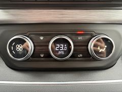Fahrzeugabbildung Renault Trafic L2H1 SpaceClass*7-SITZE*CAM Bett Navi AHK