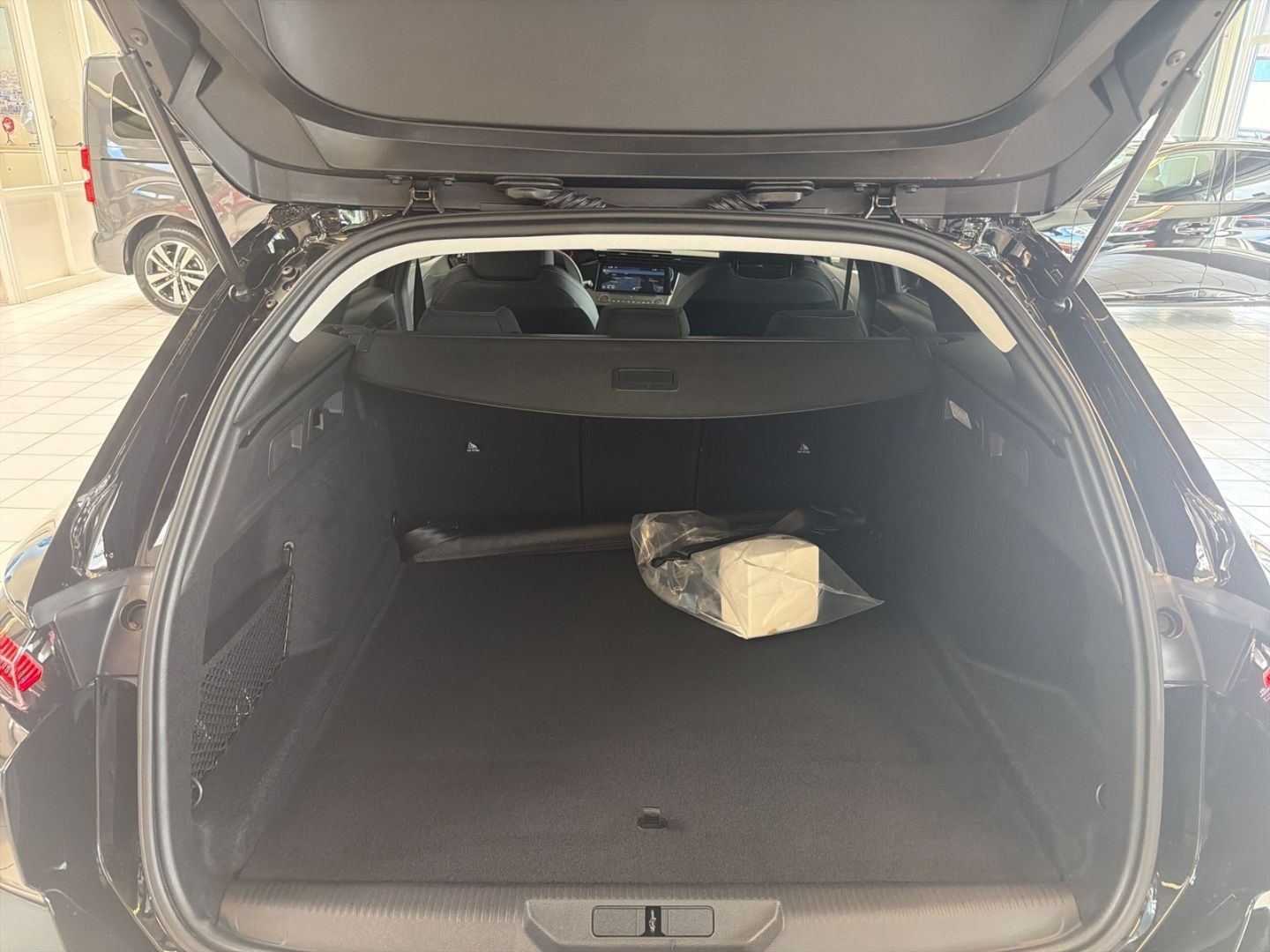 Peugeot 308 - Bild 5