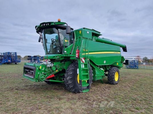 John Deere T660i