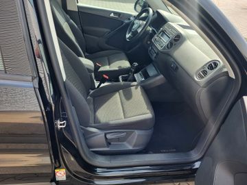 Volkswagen Tiguan - 5