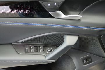 Volkswagen Tiguan 2.0 TDI 142 kW 4M R-Line Panodach 20 Zoll