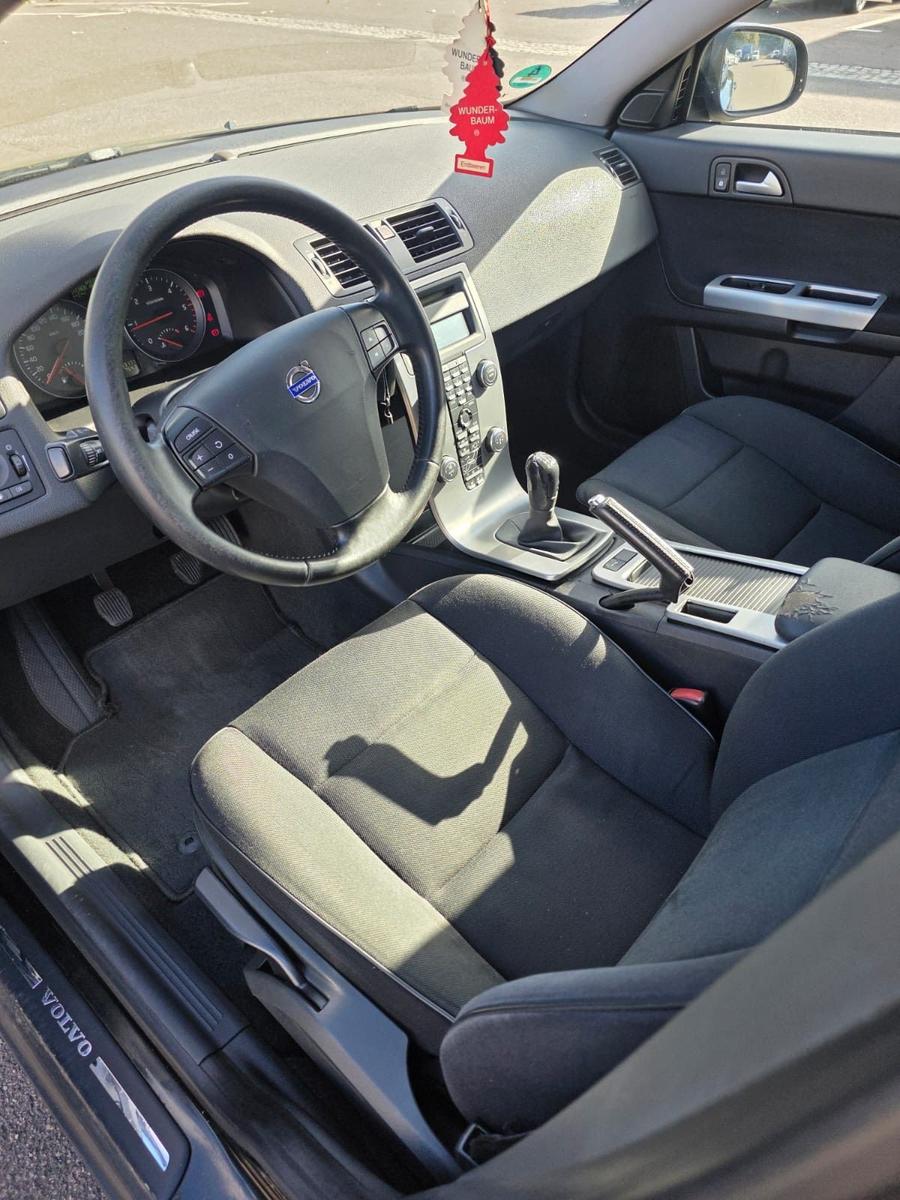 Volvo V50 2009 — photo 9