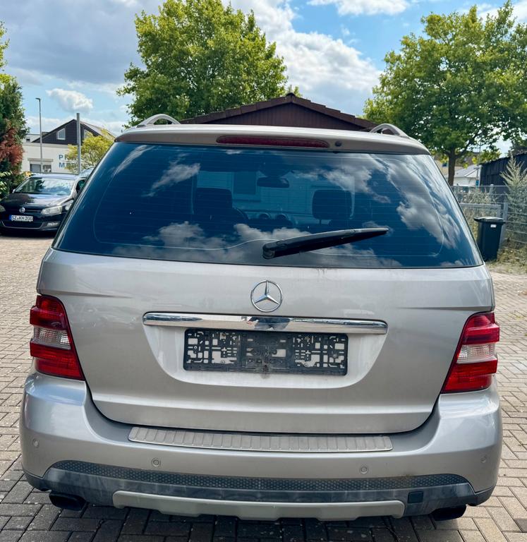 Mercedes-Benz ML 320