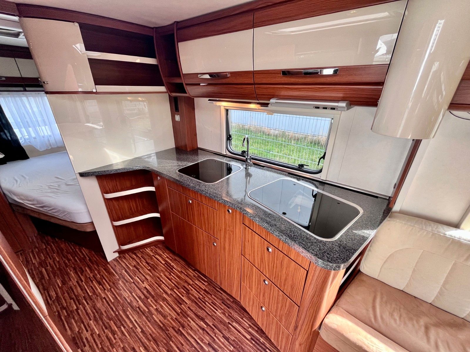Fahrzeugabbildung HYMER / ERIBA / HYMERCAR Nova S 546 -Kinderbett, Solar, Mover -