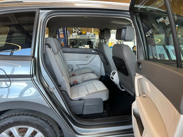 MYAUTOCENTER – Gebraucht- und Jahreswagen mit Werkstattservice in Pfaffenhofen Volkswagen Touran Comfortline BMTStart-Stopp *7 Sitzer*ACC