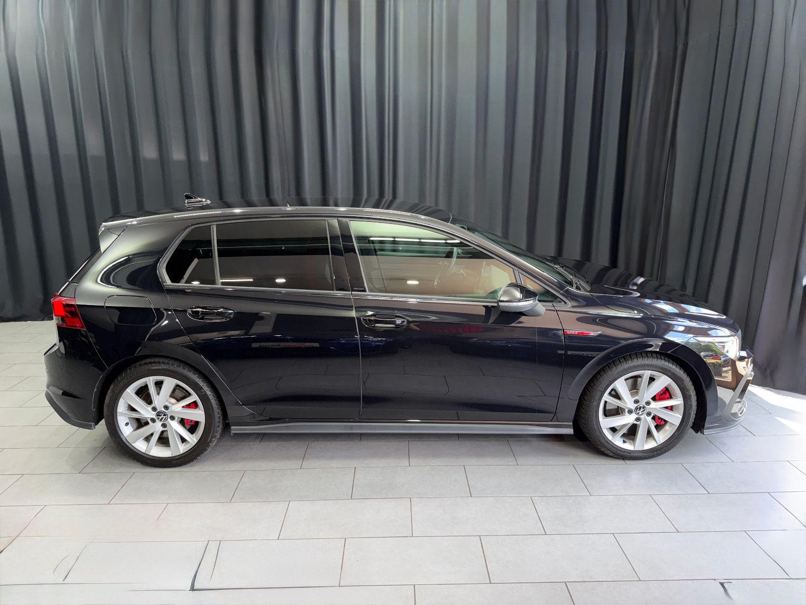 Fahrzeugabbildung Volkswagen Golf VIII Lim. GTI|H&K|HuD|U-Frei|D-FZG