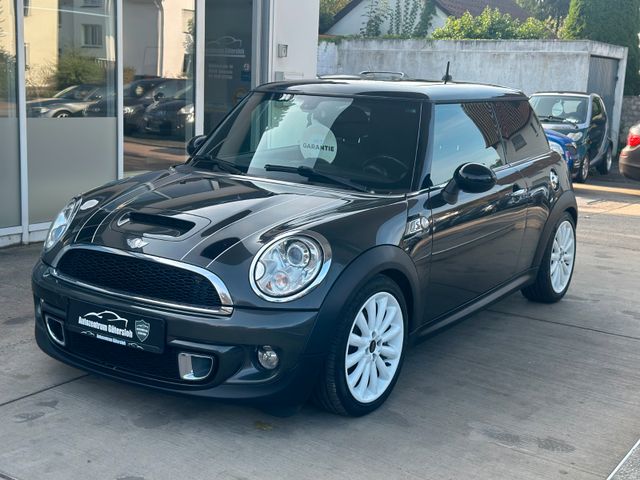 MINI COOPER SD * Harman-Kardon / NAVI / SchiebeD. *