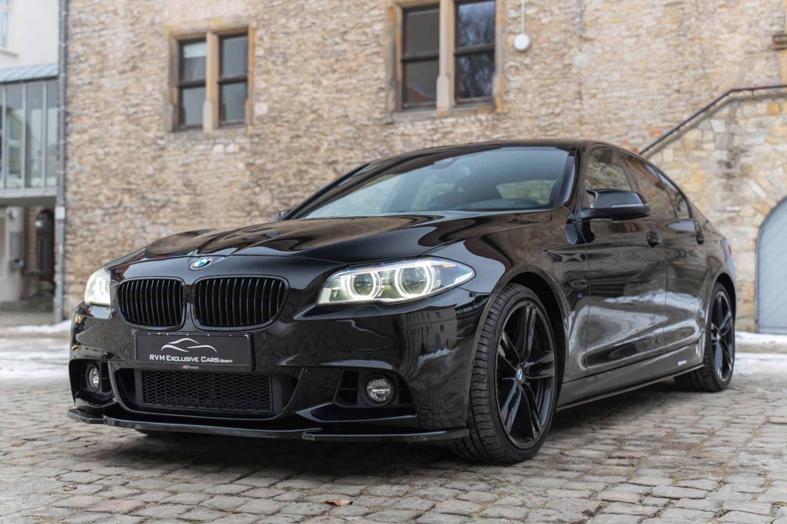 Fahrzeugabbildung BMW 550I Xdrive M-Performance HUD LED KAM NAV H&K