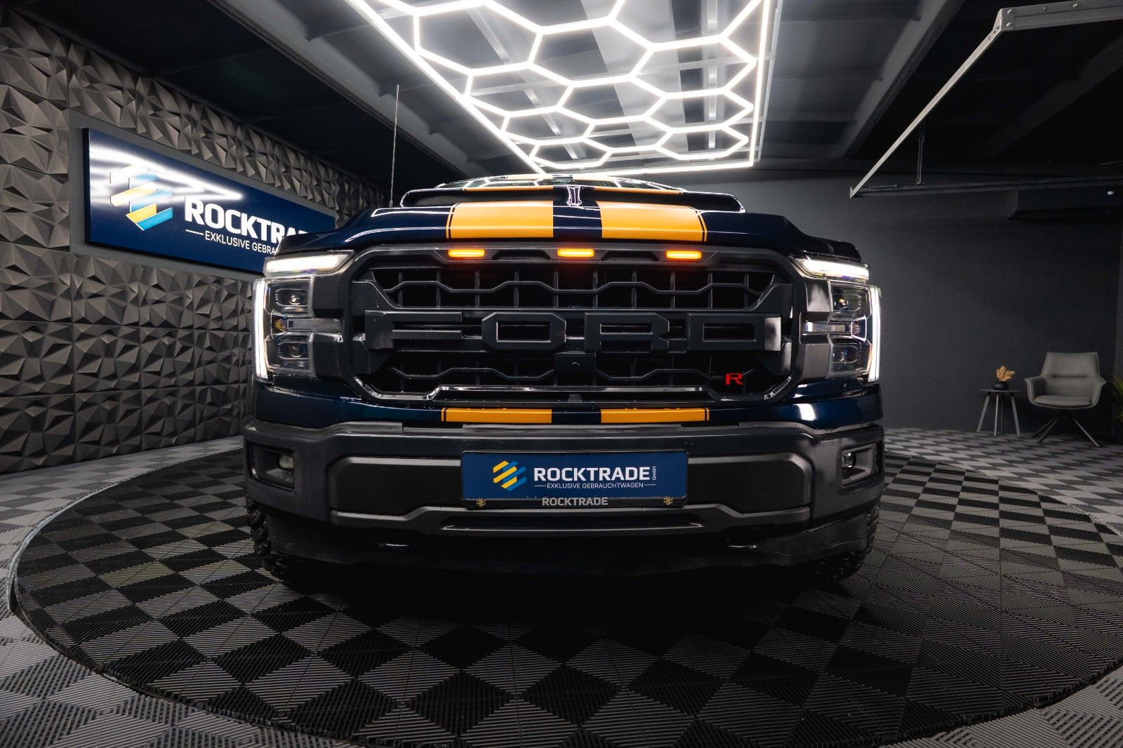 Fahrzeugabbildung Ford F150 5.0L V8 4x4 Offroad SuperCrew RAPTOR 19%