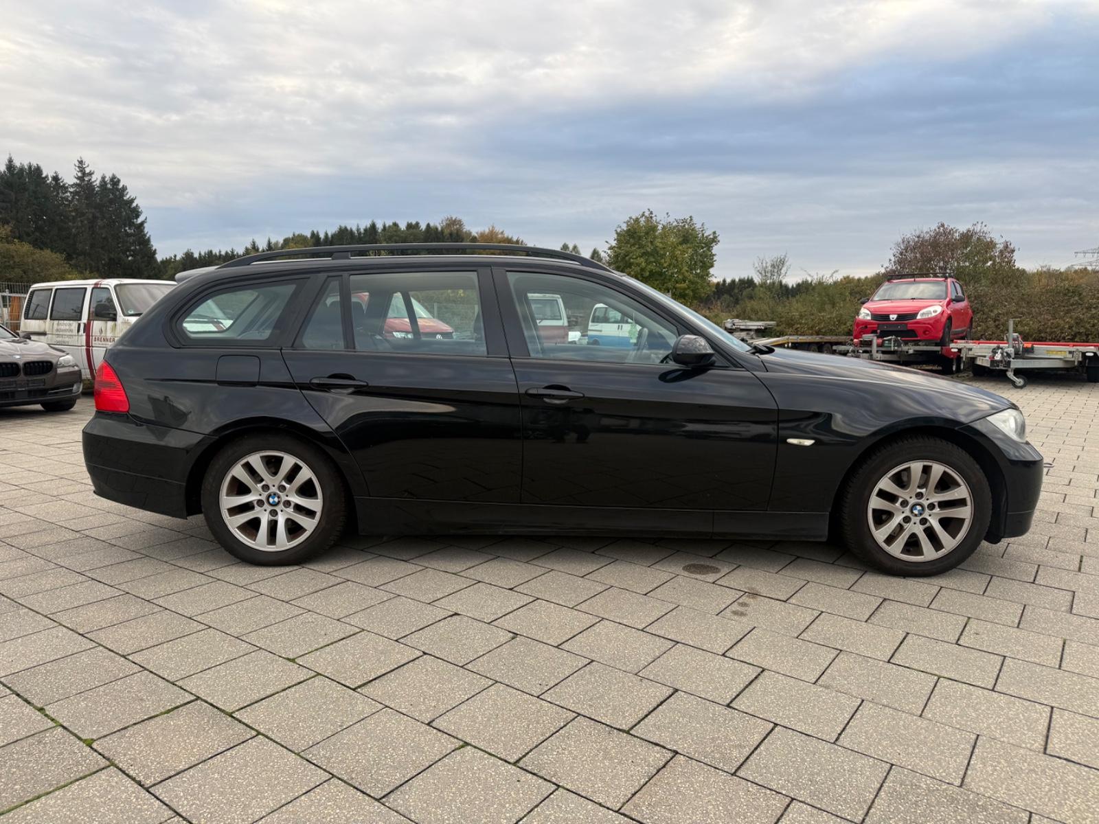 BMW 318 2008 — photo 6