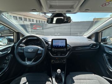 Fahrzeugabbildung Ford Fiesta Titanium S&S 1.1 Sportsitze LED SHZ