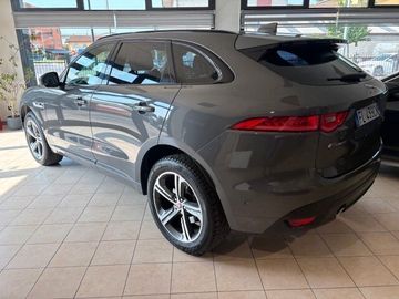 Jaguar F-Pace - 5